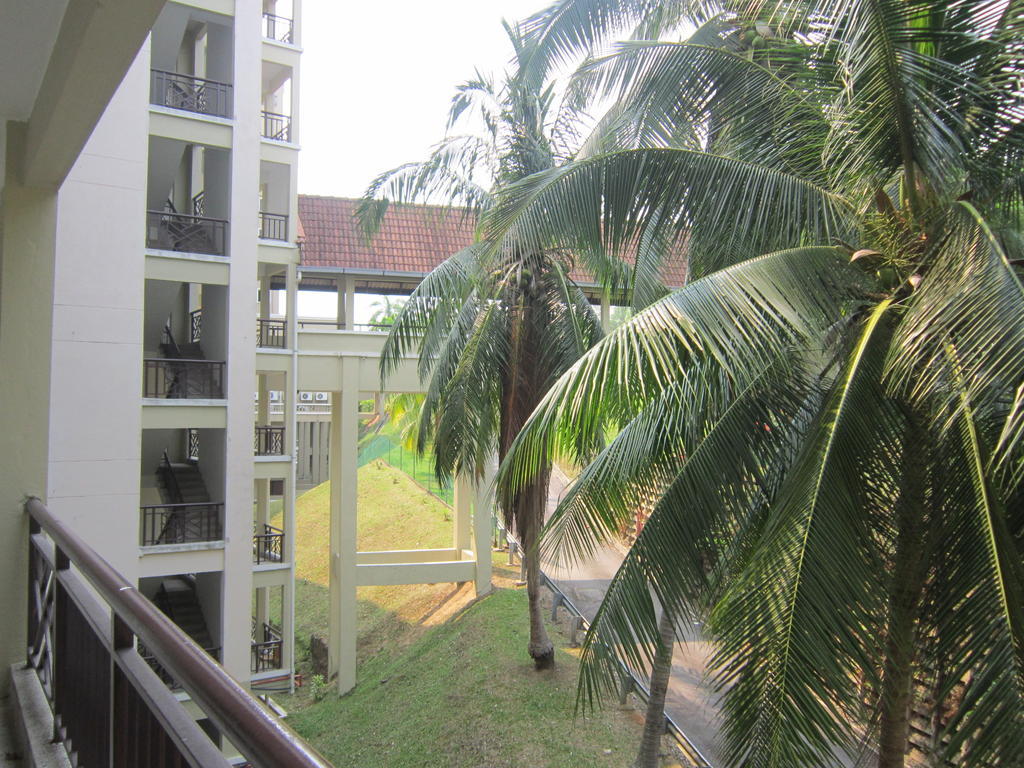 Paradise Lagoon Apartment Port Dickson Esterno foto